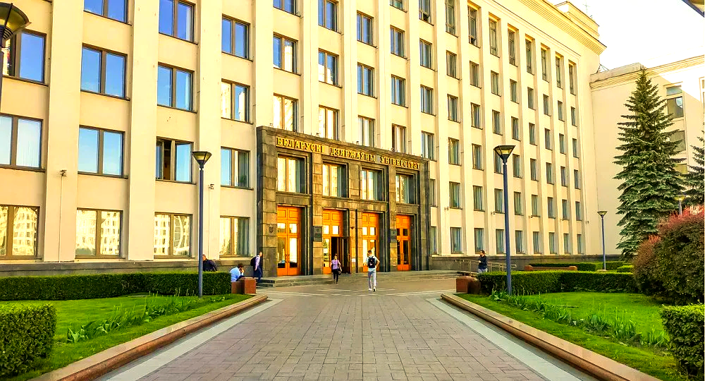 b5e5fad8accd06e2d42ba70a6648aaf3